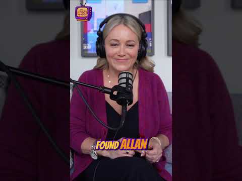 Buzzzzz buzzzzz 💈 Robin Tunney shares a little Empire Records BTS #heydudethe90scalled #podcast