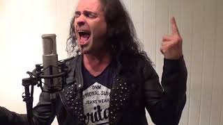 Nils K Rue singing &quot;Queen Of The Reich&quot; by Queensryche