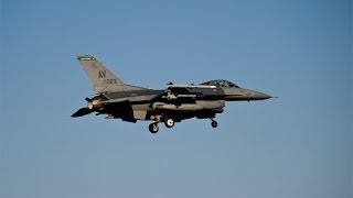 preview picture of video 'Amerykańskie F-16 w Łasku 13.03.2014 r.'