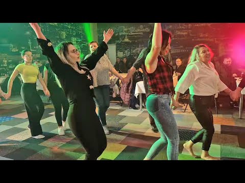 🔴 Sestre Adela i Selma s mamom kolo vode - Marić Bend - Hotel Heco Plus Sarajevo - Bosanski teferič