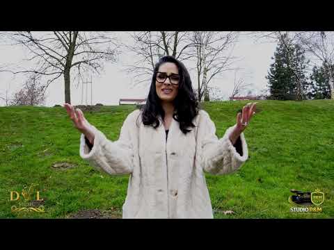 Daniel Latcu & Iulia Partenie - Maria se preumbla