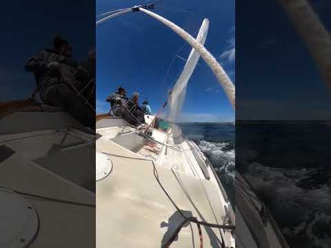 j22 auto tack #sailing #sports #racing #life #entertainment #school #smh #boat