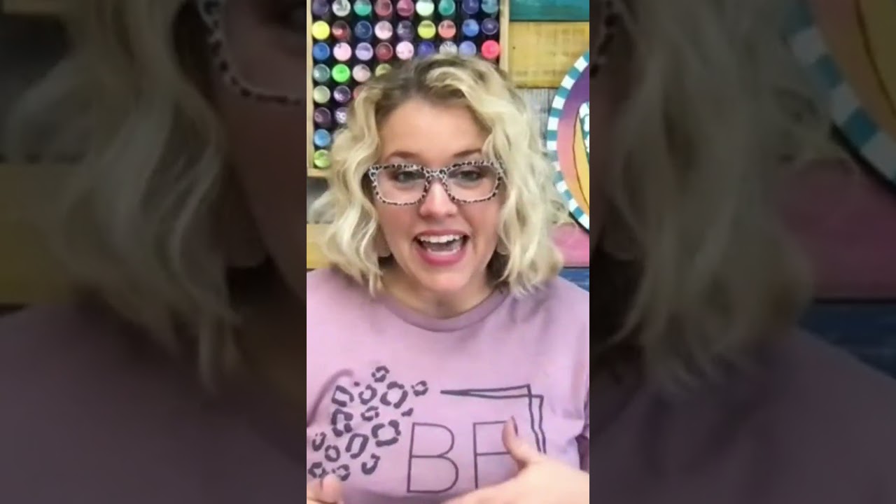 How I sold my first door hanger, full video on my channel #doorhanger #craftbusiness #diycrafts