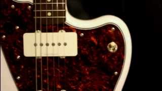Video thumbnail for Squier Vintage Modified Jazzmaster 2012 (Olympic White) by elavd