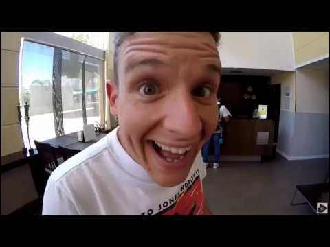 Arkano rapeando anuncios de casas de apuestas junto a Bnet