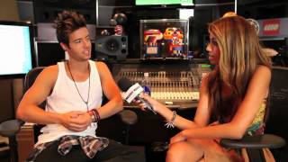 MOUTHY TV SPOTLIGHT: TRAVIS GARLAND-ACOUSTIC SESSION