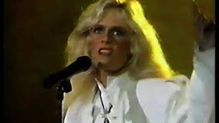 Kim Carnes - Begging For Favours (tv performance)