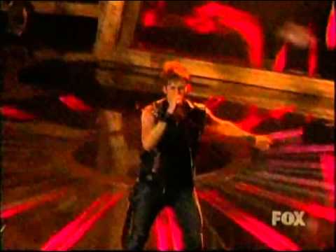 James Durbin - Closer to the Edge (First Song) - Top 5 - American Idol 2011 - 05/04/11