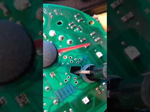 Дрожат стрелки панель приборов Калина. Иногда, еще и мигает LCD с частотой 1 Гц.