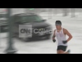 DC:WINTER WEATHER-MAN IN SHORTS JOGS IN SNOW (FUNNY!)