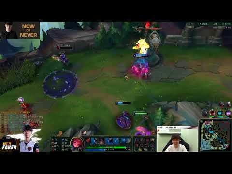 Faker having a laugh with his teammates