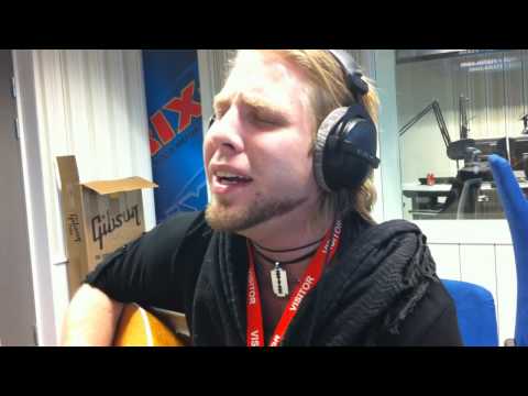 IDOL-Jay spelar All Saint Never Ever LIVE i RIX MorronZoo