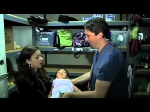 Backstage of Modern Family with Sarah Hyland