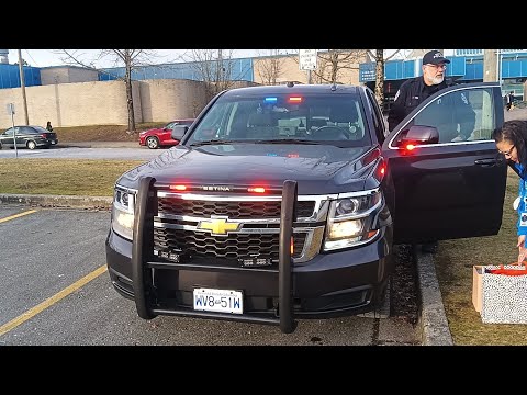 Whelen CenCom Sapphire siren demo on a Surrey Police unmarked Tahoe.