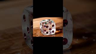 氷のサイコロを彫刻刀で削る Carving an Ice Cube with a Chisel Knife #ice #chisels #asmr #shorts #ai #icecube