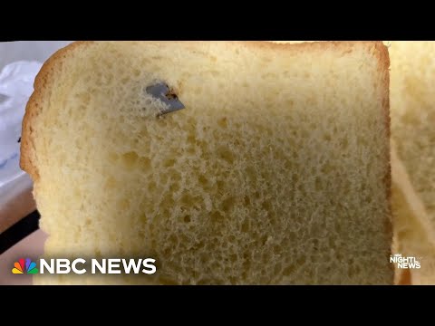 اميركية مضطربة تحشو خبز المتاجر بشفرات حلاقة! 