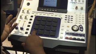 Video thumbnail for AKAI MPC4000: Making A Beat and Mixing in Samples by SampleKings
