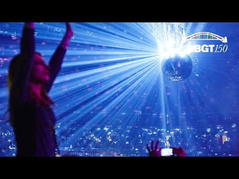 Above & Beyond feat. Zoë Johnston – ‘Treasure' (Kyau & Albert Remix) live at #ABGT150, Sydney