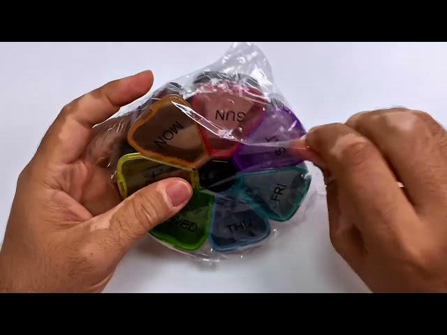 علبة أدوية عملية من زد ميد ابيض