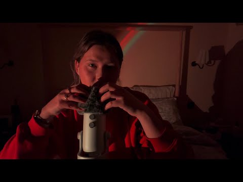 ASMR Fluffy Mic Scratching & Clicky Whisper