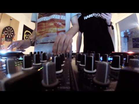 Happy New Year Mix 2013/2014 - Bloodbeatzz & Dominazor (4 Hours)