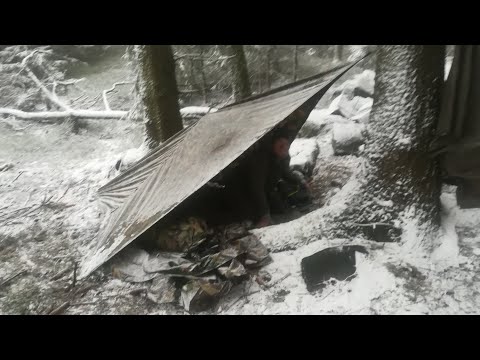 Winterbiwak - Ith Hils Weg Bushcraft Tour mit Feuerschneisen Hütte