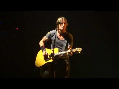 Keith Urban's Acoustic Guitar Solo, DALLAS 2018