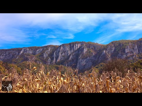Spectacular Autumn in Apuseni Mountains on a Rarely Hiked Trail