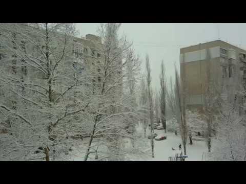 Крутой первый (второй) снег в городе Николаеве и мы опять без воды сидим