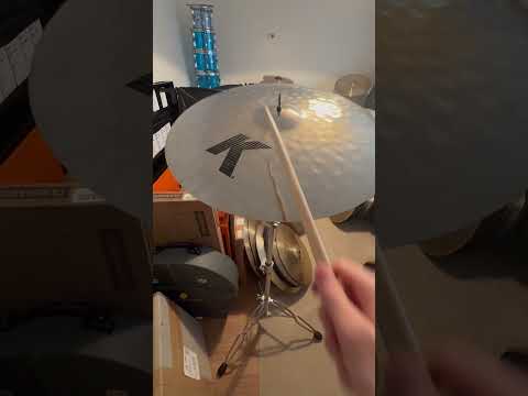 VIDEO! 11yo 22" Zildjian ONE-OFF PROTOTYPE! CHROME | Reverb Latvia->