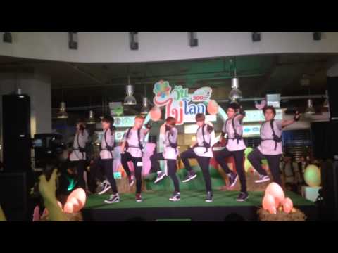 BRUTE cover BTS  - Intro + danger @งานวันไข่โลก (Final)