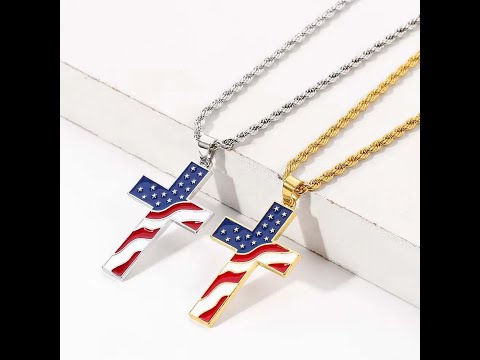 Accessorize best friend necklace for 2