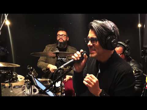 Let's Stay Together - Enrique Divine - Live Session