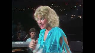 Download lagu Tanya Tucker San Antonio Stroll mp3 Download lagu Tanya Tucker San Antonio Stroll mp3