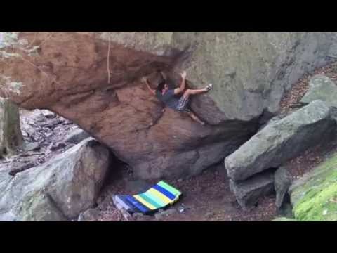 Bouldering in New York - Exploring undiscovered areas. To be continued...