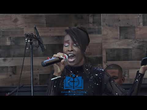 Sister Farlie || Prosternés Adorons Yahweh , Msispann Viv Pou Mwen  #adoration #Kretyen #Legliz