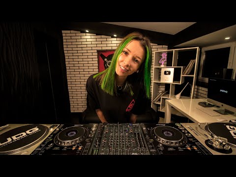 Miss Monique - MiMo Weekly Podcast 017 [Progressive House/Melodic Techno DJ Mix]