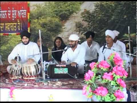 Kirtan Nirmolak Heera sung by prof. Hargun Singh nd Tabla played by Satnam Singh.mpg