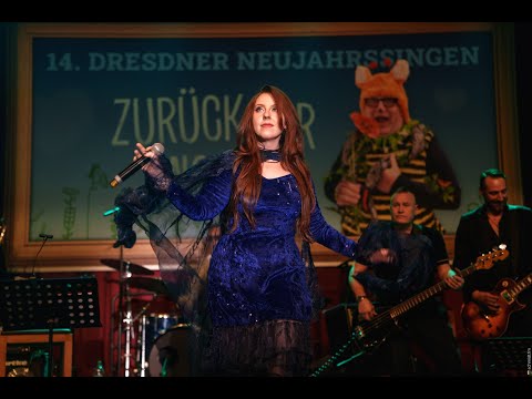 14. Dresdner Neujahrssingen - Kate Bush "Running Up That Hill" mit Ulrike Weidemüller