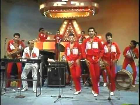 DIONI FERNANDEZ (video 80's) - Tengo Problemas