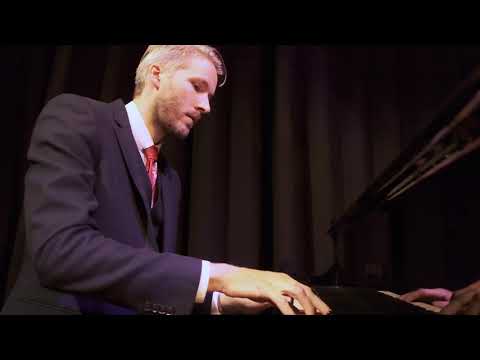 Professor Cunningham ft Hakon Bjarnason - C Jam Blues. Live at Smokey Feet 2019