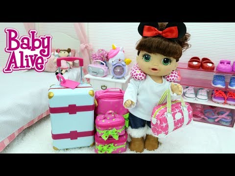 PACKING NICOLE'S BAGS FOR THE TRIP