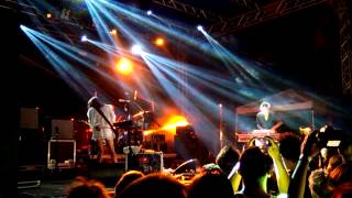 Blonde Redhead - Love or Prison (live HD)