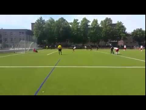 Verwandelte Elfmeter von Stoura zum 6-0 gegen Moorburger TSV