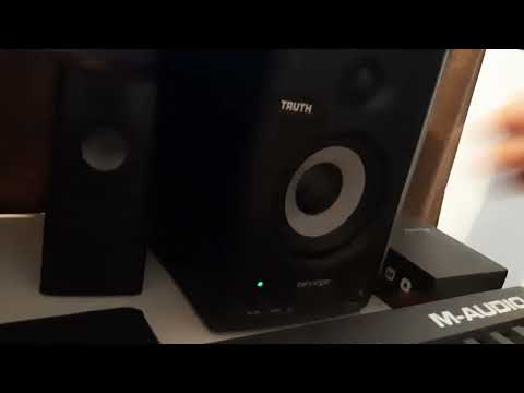 Behringer Truth 4.5 Audiophile 4.5" Studio Monitors with Advanced Waveguide Technology. video review thumbnail