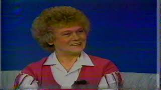 Jean Shepard - "Slippin' Away"/Interview/"I Just Had You On My Mind"  (Nashville Now 1987)