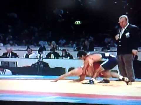 (AZE FARID MANSUROV ) VS (arm sosun ghamboryan)