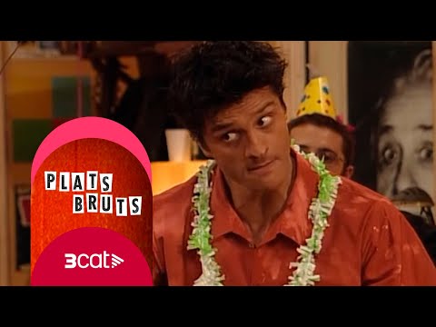 El David munta una festa per impressionar una amiga de l'Emma - Plats bruts