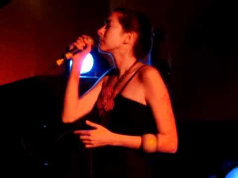 Alexandra Guimarães - Saudades do brasil em Portugal