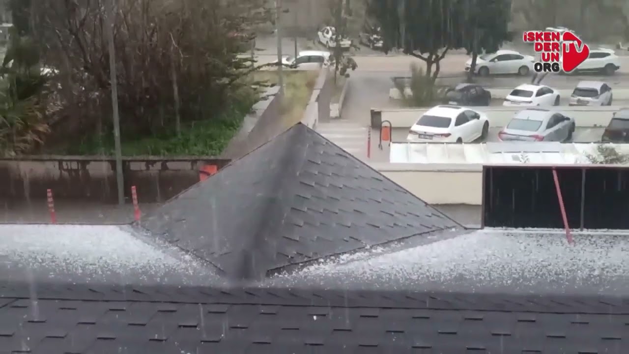 Kuvvetli Yağış İskenderun ve bölgede etkili oldu